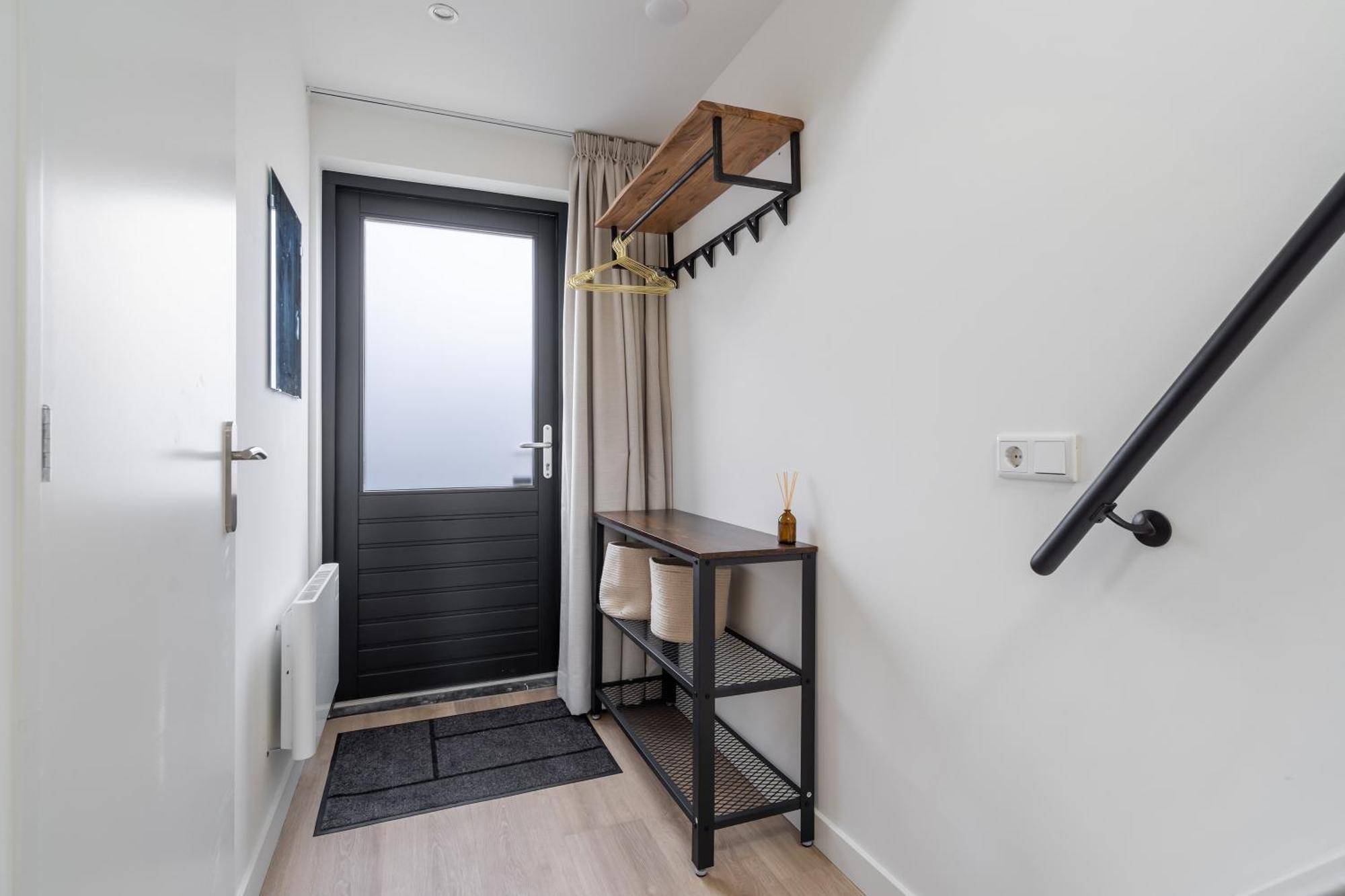 Luxury Fully Equipped Studio - Centrally Located Apartamento Huizen Exterior foto