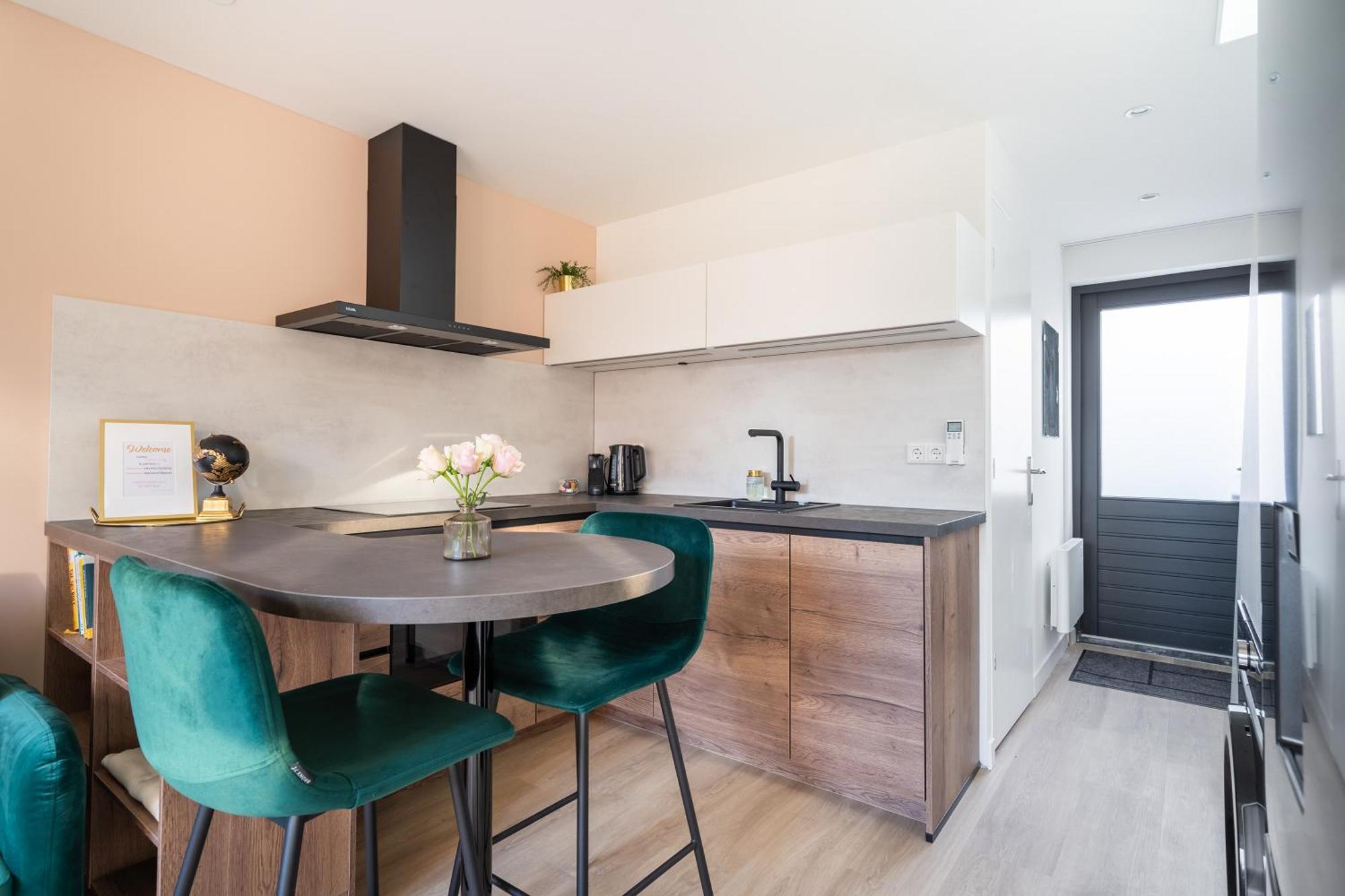 Luxury Fully Equipped Studio - Centrally Located Apartamento Huizen Exterior foto